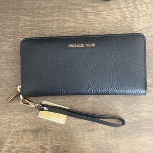 NWT Michael Kors leather wallet